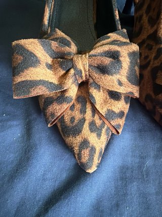 Zapatos leopardo, talla 39, con lazo