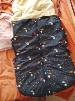 Saco para carrito de bebé con estampado de setas