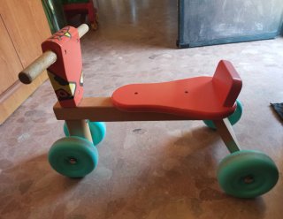 Correpasillos de madera para bebés