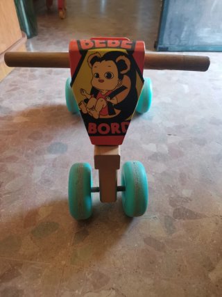 Correpasillos de madera para bebés
