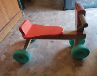 Correpasillos de madera para bebés