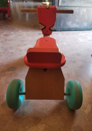 Correpasillos de madera para bebés