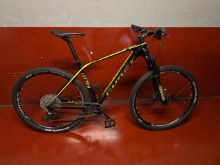Bicicleta de Montaña talla L sólo 2 salidas.