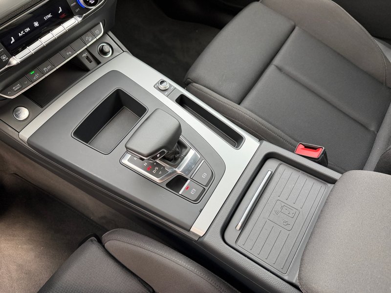 Audi Q5 2024, foto 28