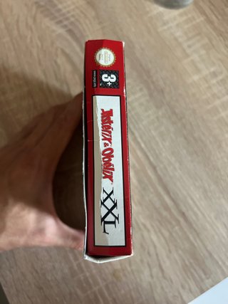 Asterix & Obelix XXL Game Boy Advance en su caja