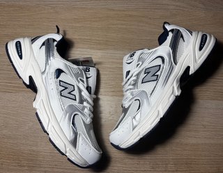 Zapatillas New Balance 530 Plata/Blanco