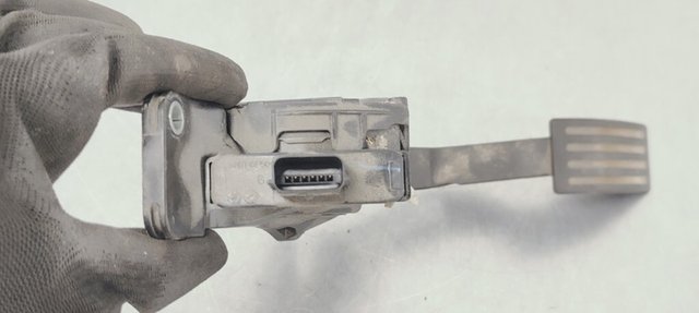 PEDAL ACELERADOR FORD FOCUS LIM. 1.0 I TURBO 125