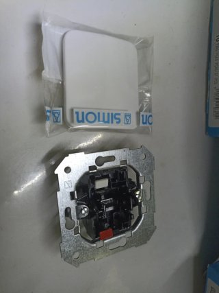 Interruptor Simon Serie 75 con tecla liquidación