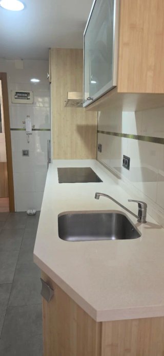 Muebles de cocina con encimera de silestone