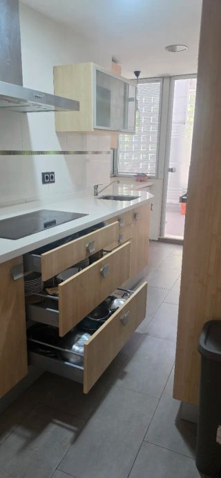 Muebles de cocina con encimera de silestone