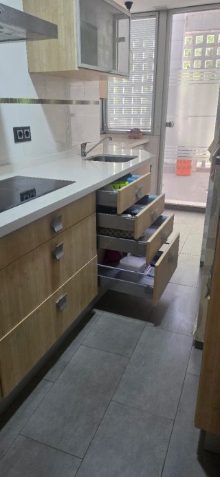Muebles de cocina con encimera de silestone