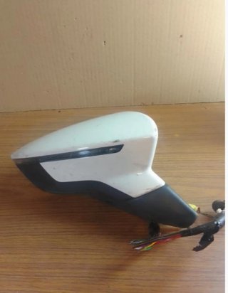 Retrovisor derecho Seat Arona 2014