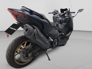 Yamaha TMAX 560 Tech MAX Maxi-Scooter.