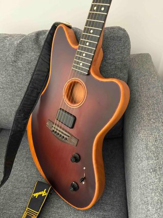 Guitarra Fender Acoustasonic American Jazzmaster