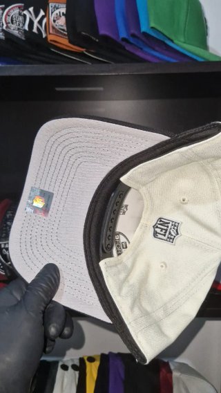 Gorra New Era Raiders 9FORTY Curva Beige/Negro