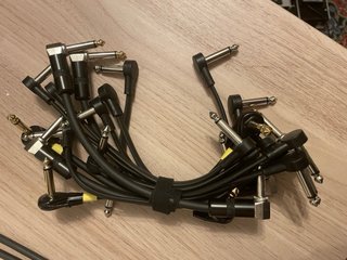 Fuente Alimentación pedales y Patch cables