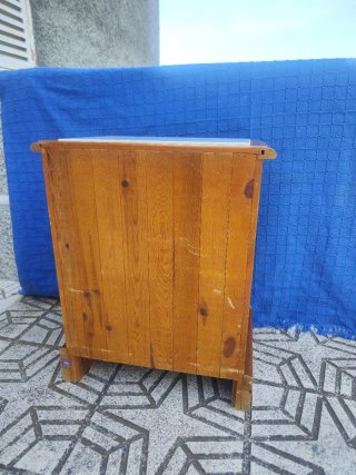 Mesitas de noche de madera maciza y mármol