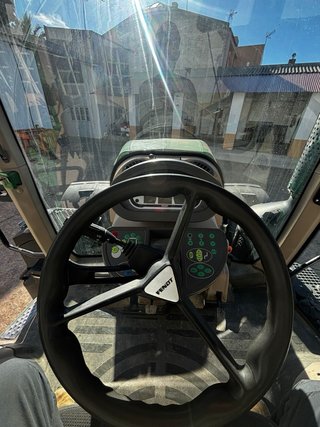 Fendt 828 Profiplus + GPS .