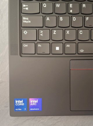 Lenovo E14 Ultra 7 1TB/32GB Ultimo Modelo