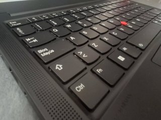 Lenovo E14 Ultra 7 1TB/32GB Ultimo Modelo