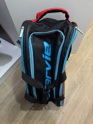 Paletero Bullpadel Azul Marino y Paletero starvie