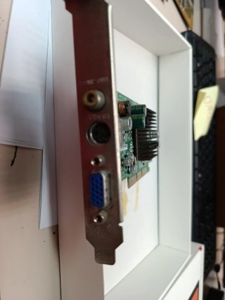 Tarjeta Gráfica ATI AGP RV280SE 128MB