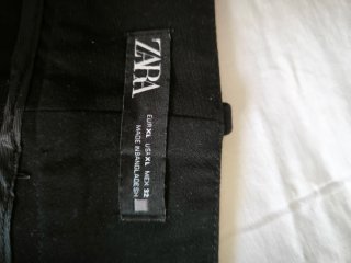 Pantalón negro Zara