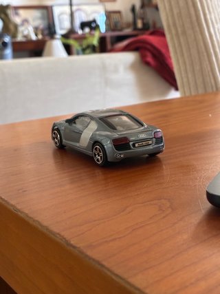 **Audi R8 – Escala 1:43**