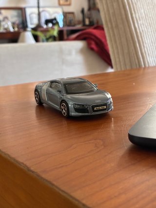 **Audi R8 – Escala 1:43**