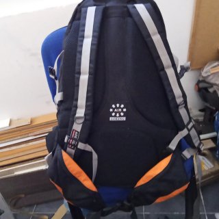Mochila Aoking Negra y Naranja Montaña