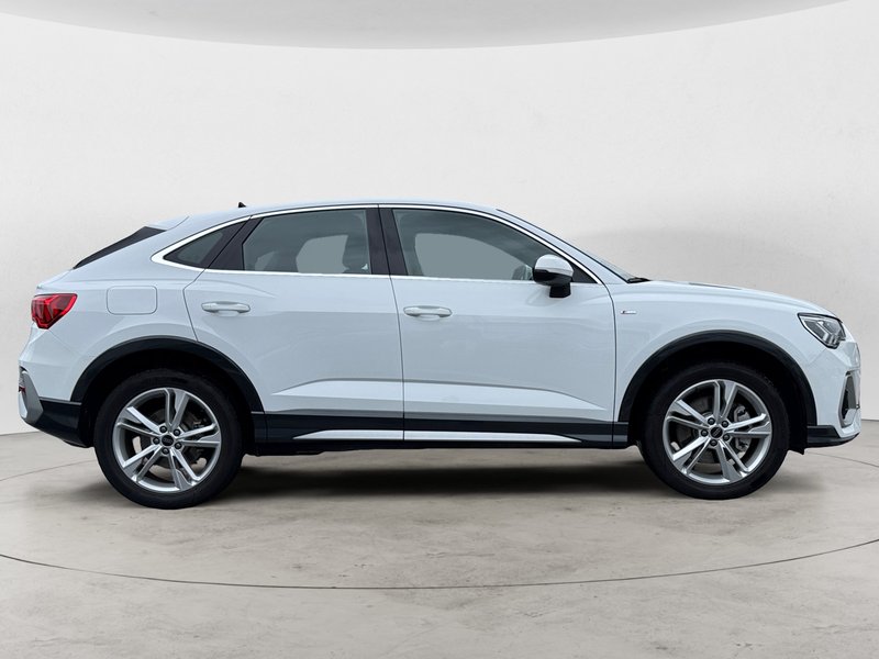 Audi Q3 2024, foto 6