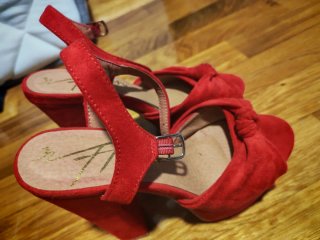 Tacones rojos talla 36