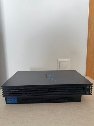 PlayStation 2 FAT + cables originales + 3 mandos
