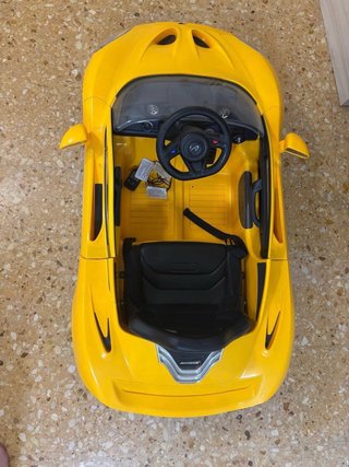 Coche teledirigido grande para niños (2-6 años)