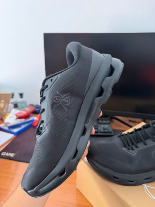 On Running x Kith Cloudzone Talla 41