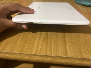 Tablet Samsung Blanca y Plateada