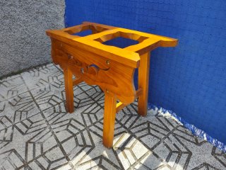 Vasijero de madera decorado