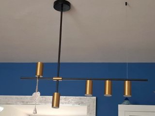 Lámpara de techo comedor latón y negro