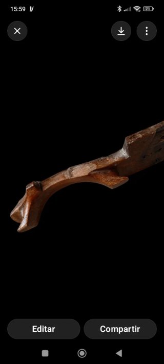 Antiguo yugo de madera maciza