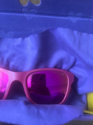 Gafas de sol infantiles rosas y moradas
