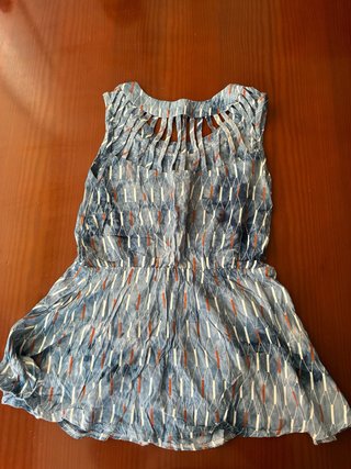 Blusa Mango Talla M con detalles de abalorios