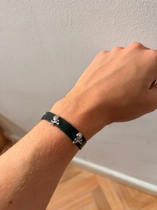 Pulsera Scalpers Calaveras Plata Negra