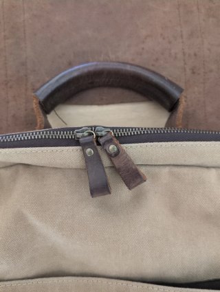 Mochila estilo vintage de lona y cuero marrón