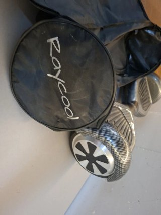 Hoverboard con diseño de fibra de carbono