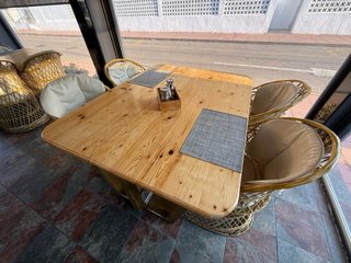 Conjunto mesa y 4 sillas terraza/restaurante