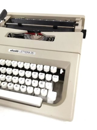 Maquina de escribir Olivetti Lettera 25