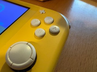 Nintendo Switch Lite Amarillo