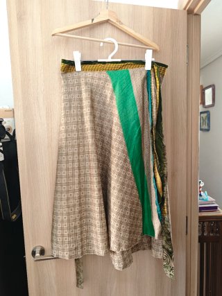 Falda larga estampada verde y amarilla