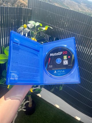 PS4 ARK: Survival Evolved + MotoGP 20 | Lote de 2