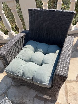 Conjunto de salón de mimbre gris